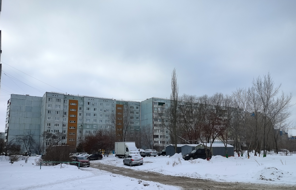 Омск, Проспект Комарова, 23/1; Проспект Комарова, 23
