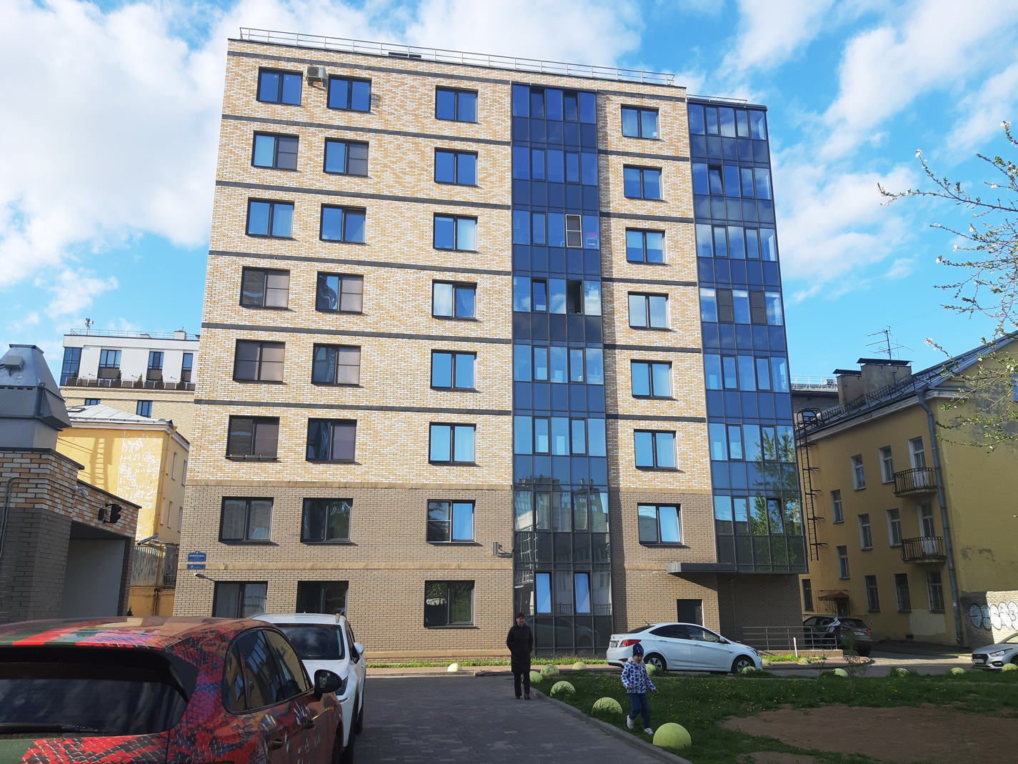 Санкт-Пецярбург, Прилукская улица, 25