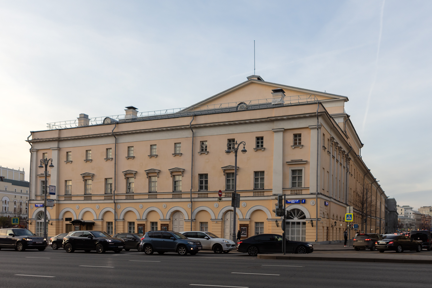 Москва, Театральный проезд, 1