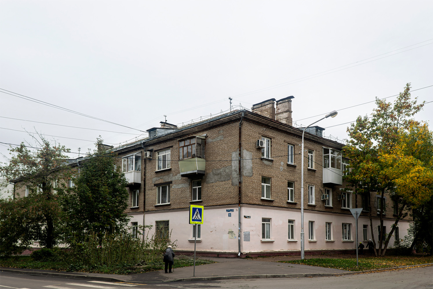 Уфа, Улица Ладыгина, 15 / Львовская улица, 6
