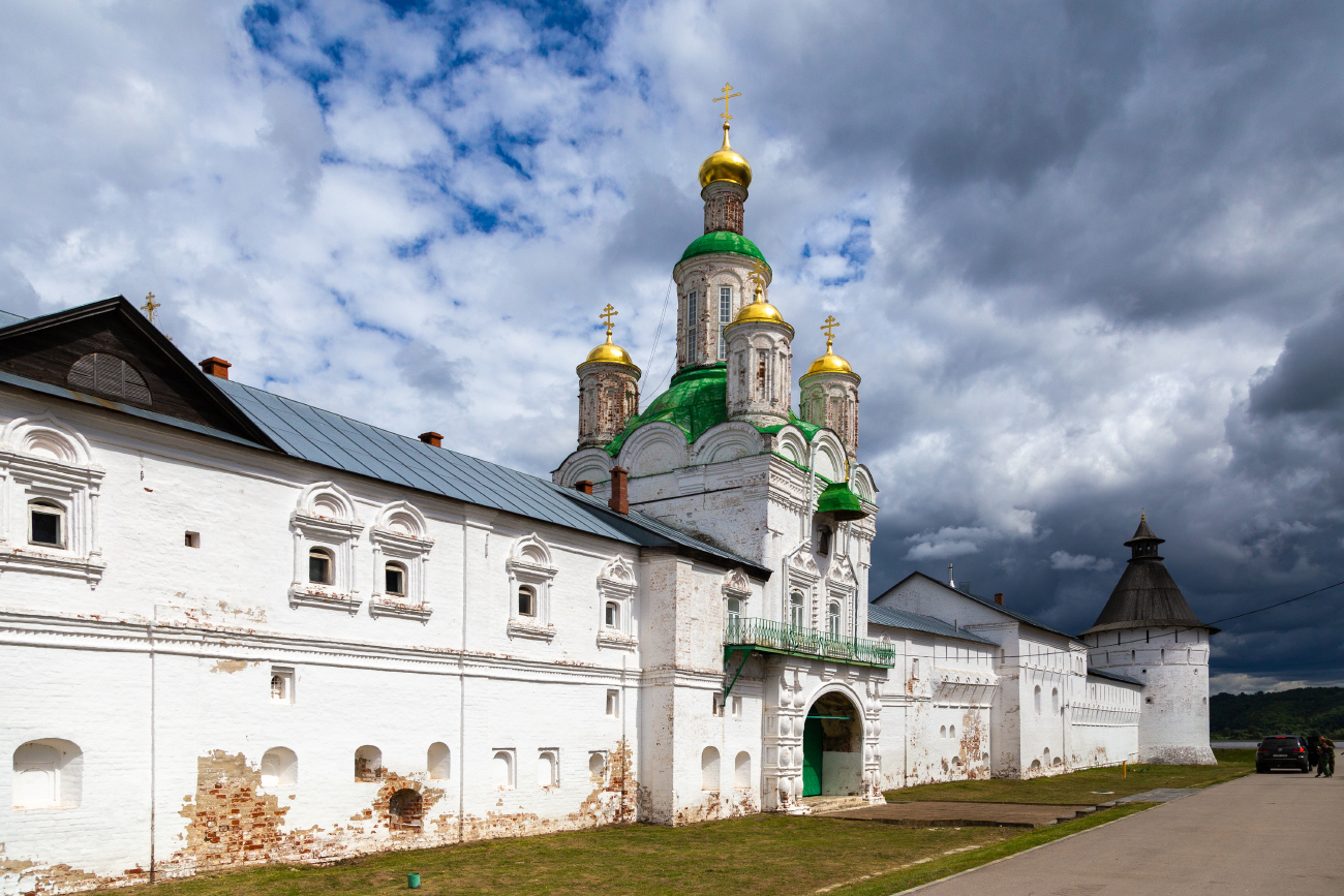 Лысковский район, прочие н.п., пос. Макарьево, улица Набережная, 1 (Святые ворота)