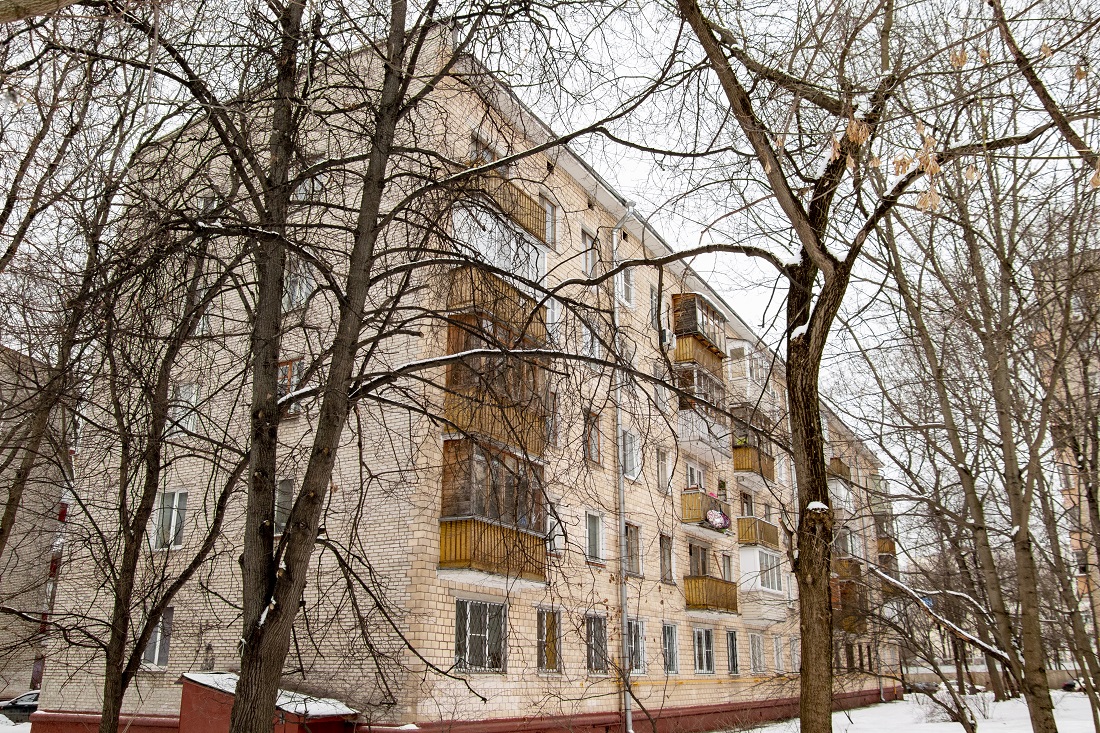 Москва, Большая Академическая улица, 12 / Улица Приорова, 18 корп. 2