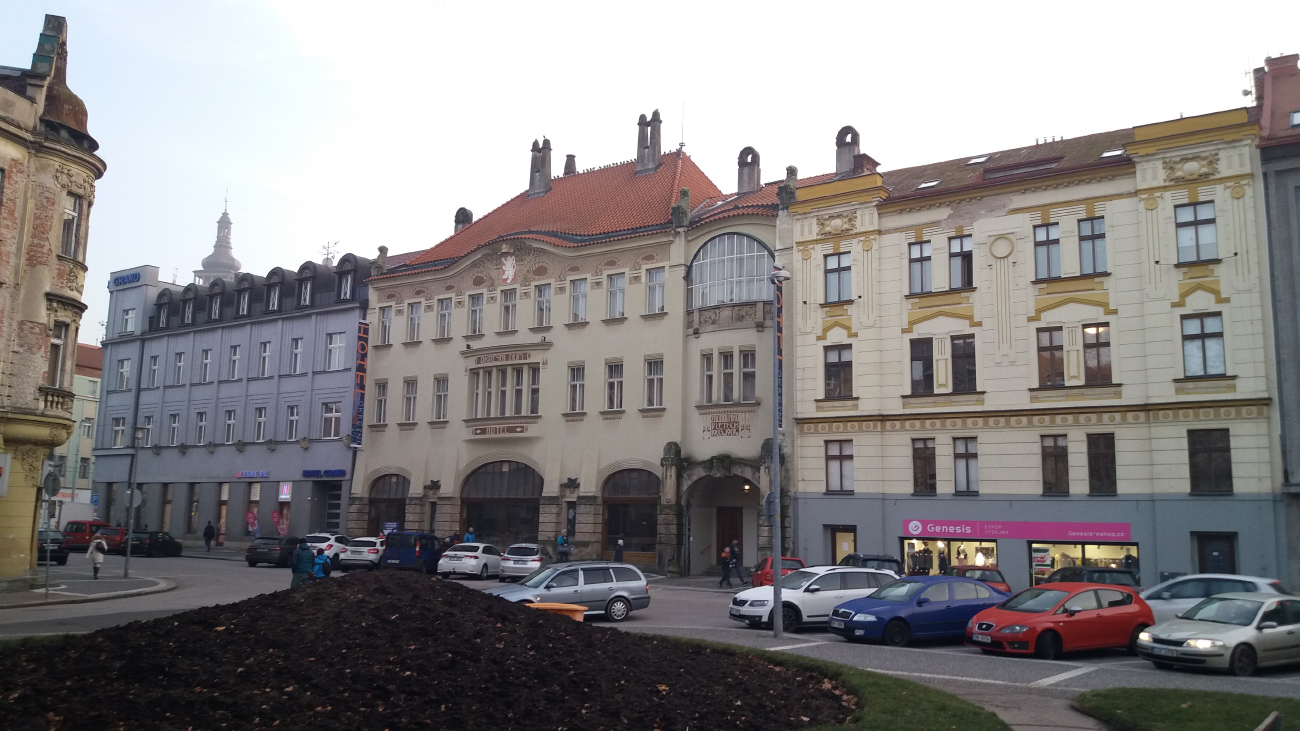Градец-Кралове, Palackého, 359/4; Palackého, 409/6; Československé armády, 295