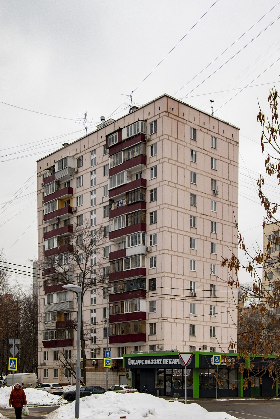 Москва, Новопетровская улица, 20 / Бульвар Матроса Железняка, 7