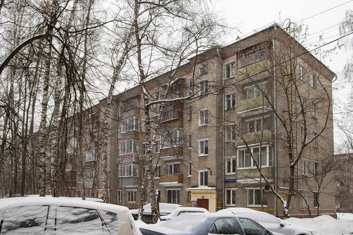 Москва, Бульвар Матроса Железняка, 18 / Коптевский бульвар, 12