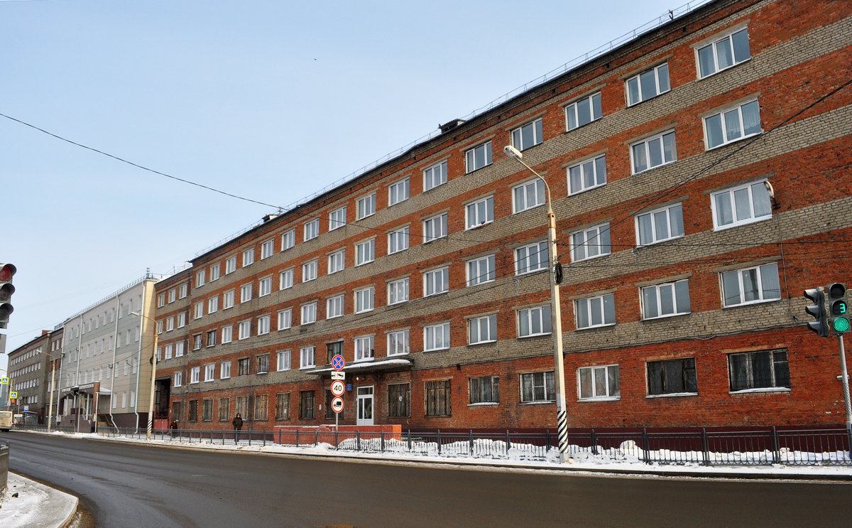 Омск, Улица Лобкова, 17 / Технический переулок, 1