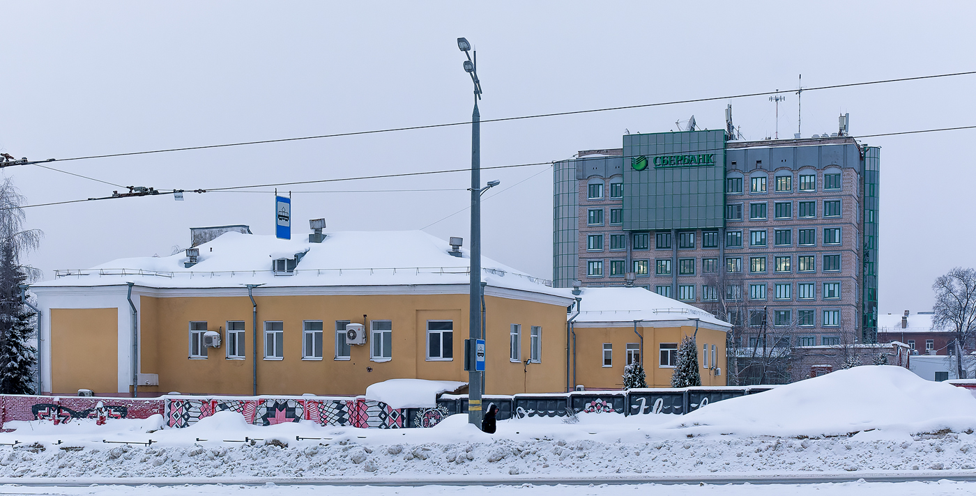 Izhevsk, Красная улица, 105; Интернациональный переулок, 15