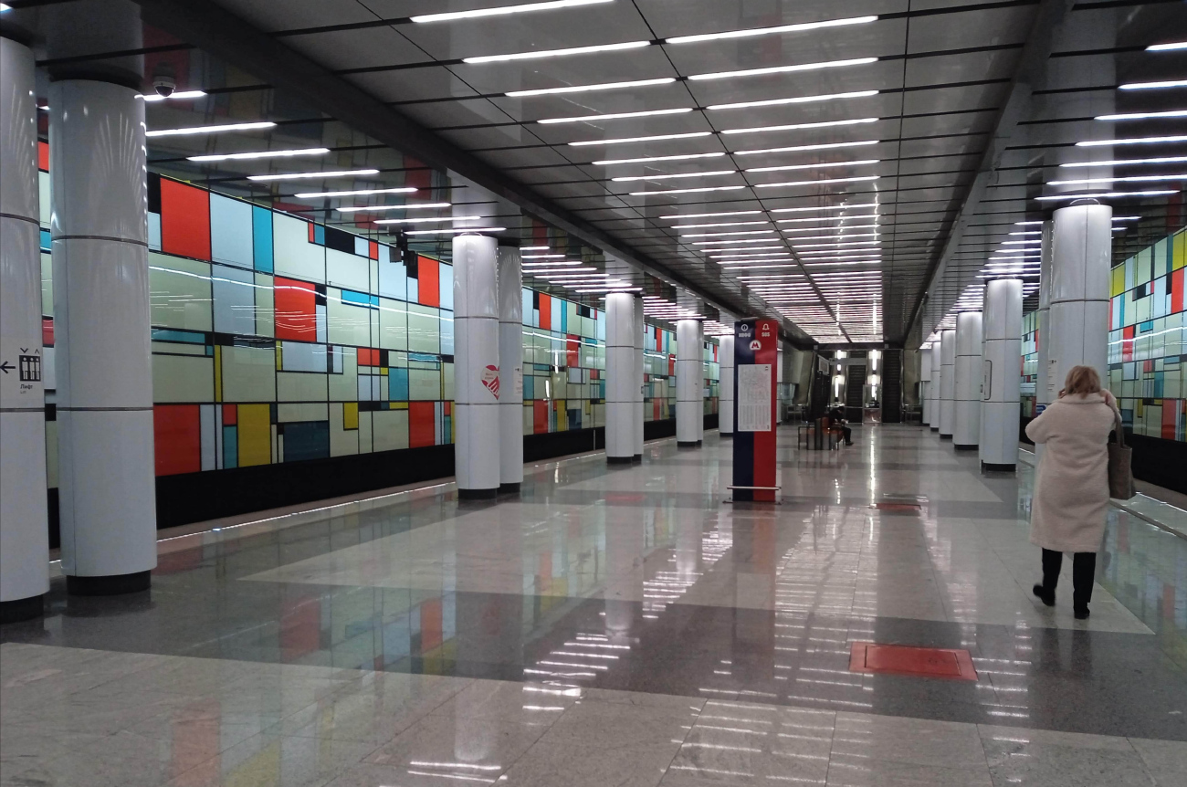 Московский, Сокольническая линия Московского метрополитена, станция метро «Румянцево»
