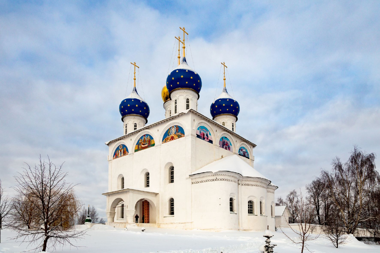 Фролищи, Нагорная улица, Флорищева пустынь (Успенский собор)