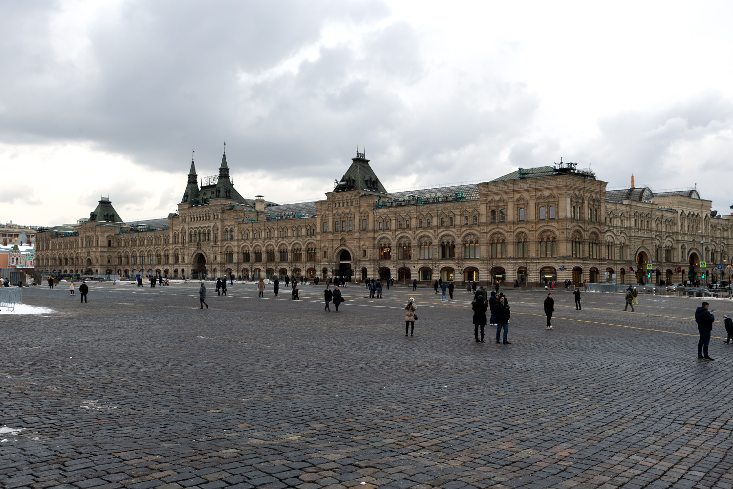 Москва, Красная площадь, 3 / Ветошный переулок, 2 / Улица Ильинка, 1 / Никольская улица, 2