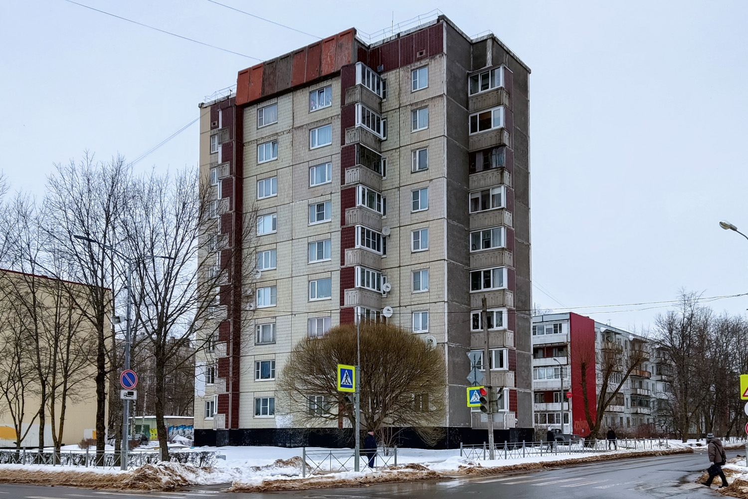 Kirishi, Молодёжный бульвар, 19