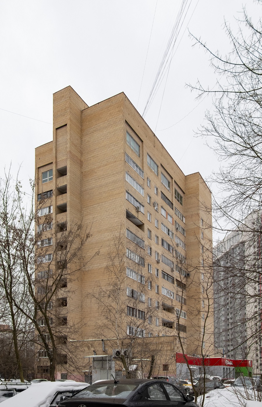 Химки, Молодёжная улица, 10