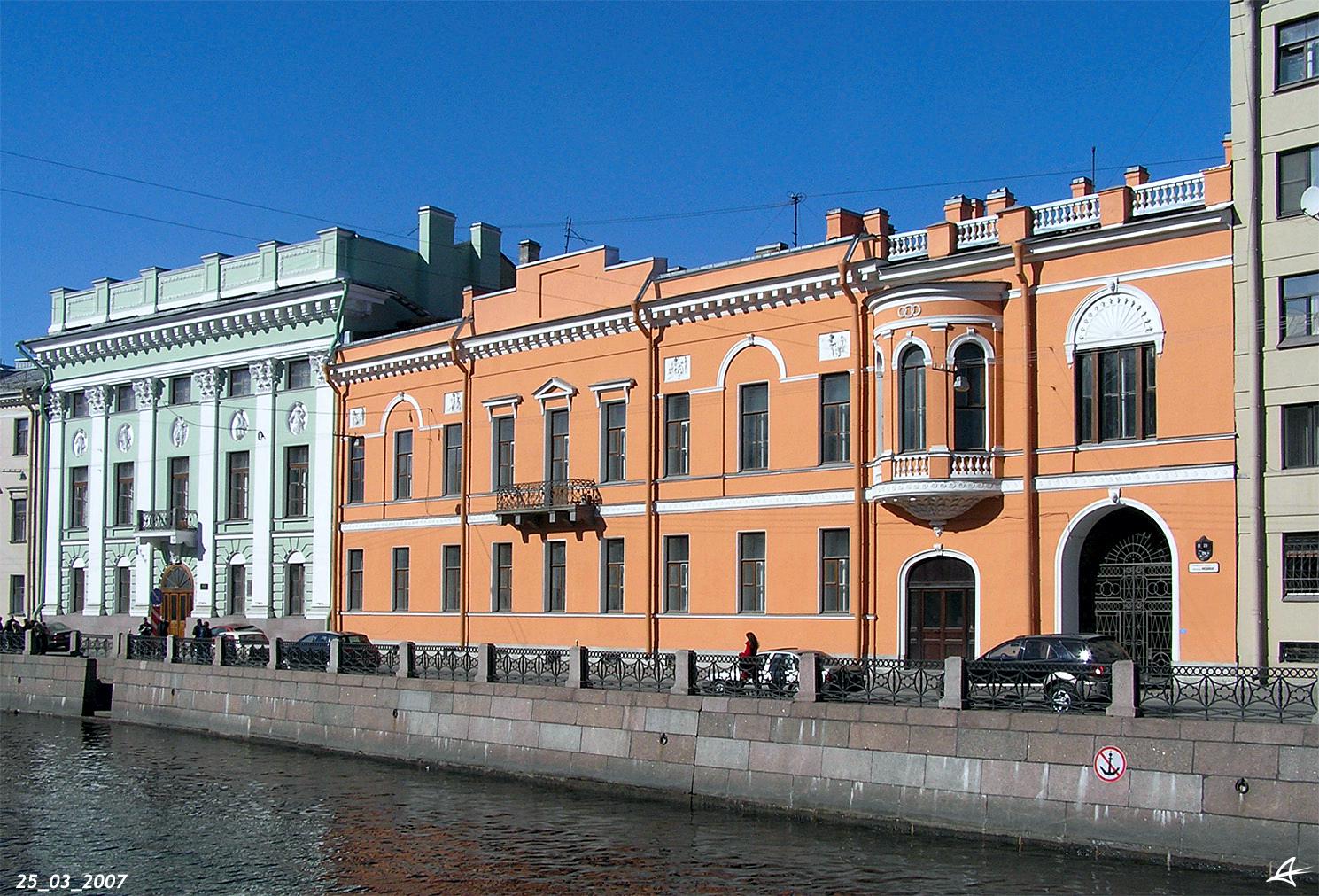 Санкт-Петербург, Набережная реки Мойки, 23; Набережная реки Мойки, 21 / Миллионная улица, 22