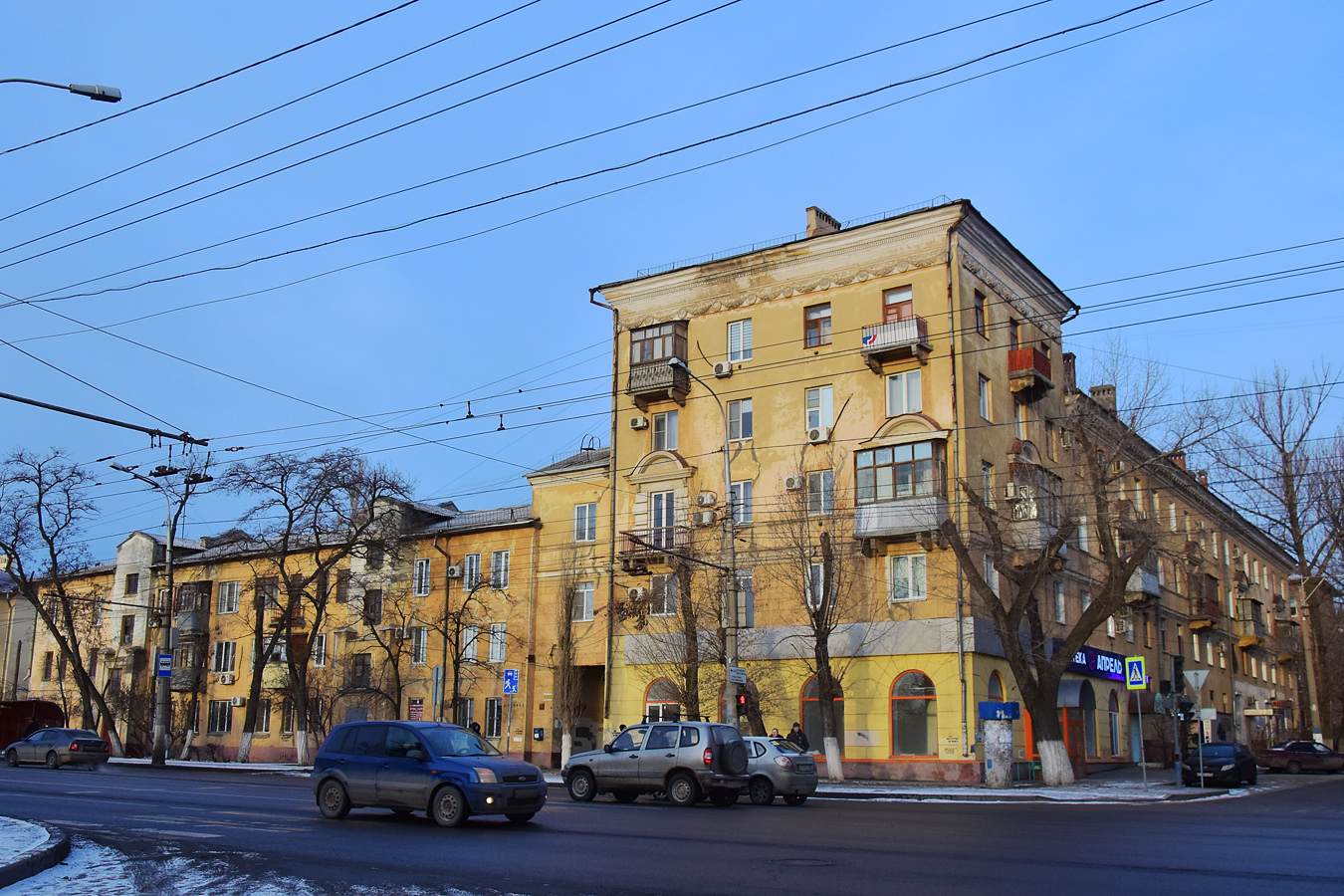 Волгоград, Проспект имени Ленина, 205 (подъезды 1-3); Проспект имени Ленина, 205 (подъезды 4-5)