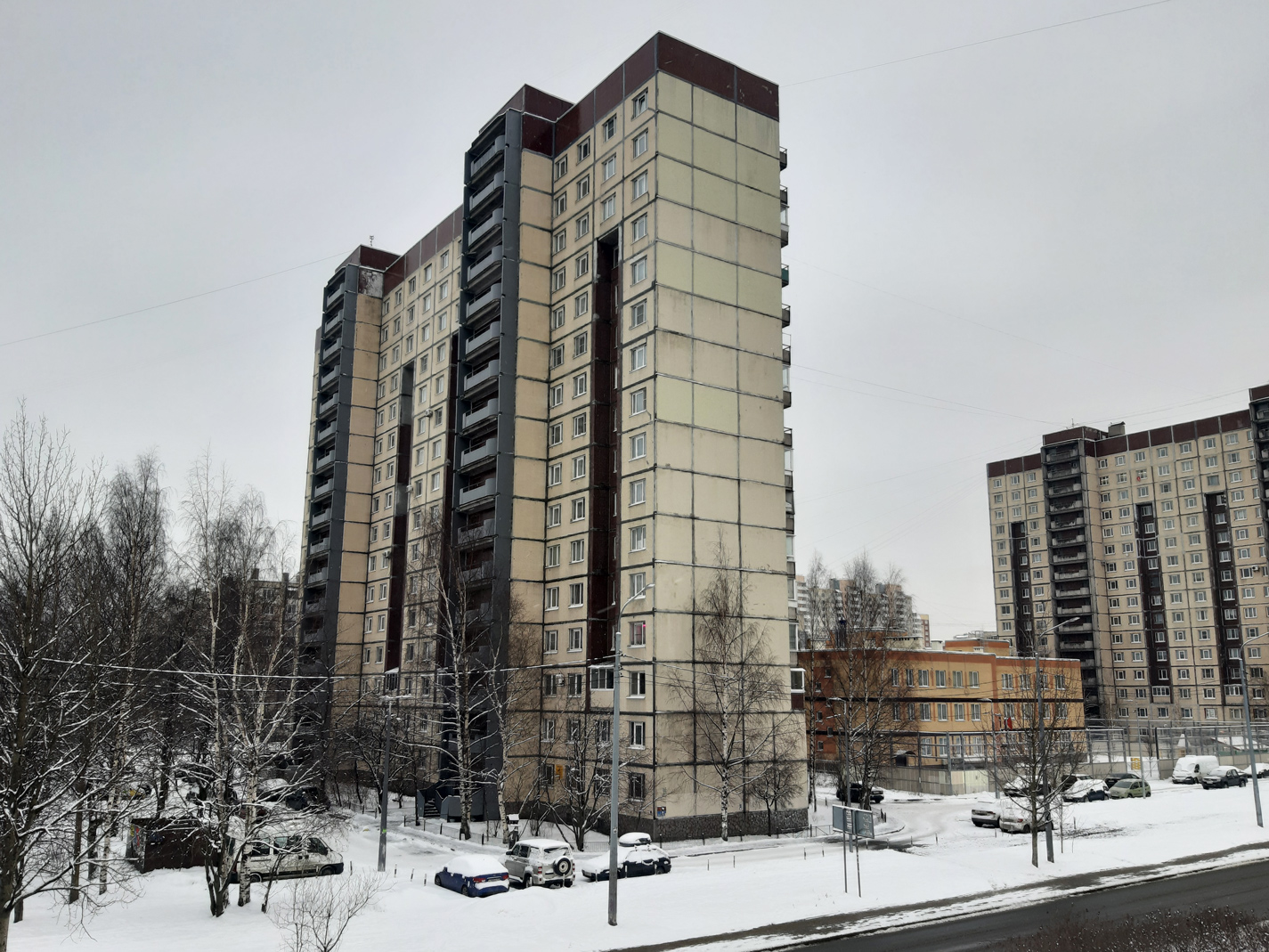 Peterburi, Улица Чудновского, 1