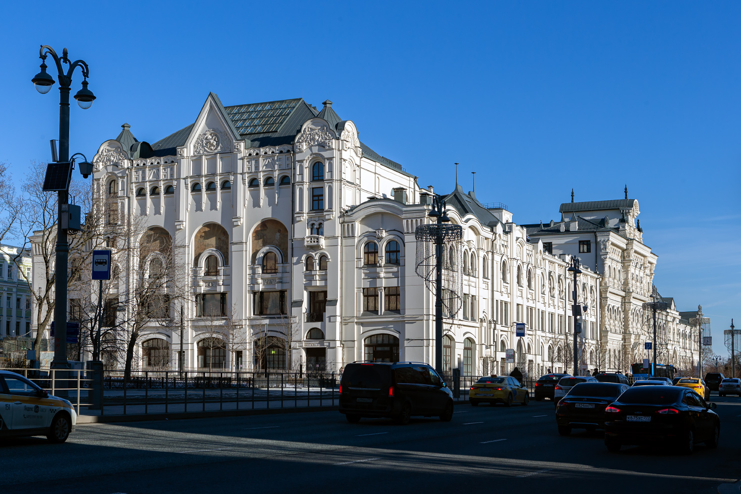 Москва, Новая площадь, 3 / Лубянский проезд, 4