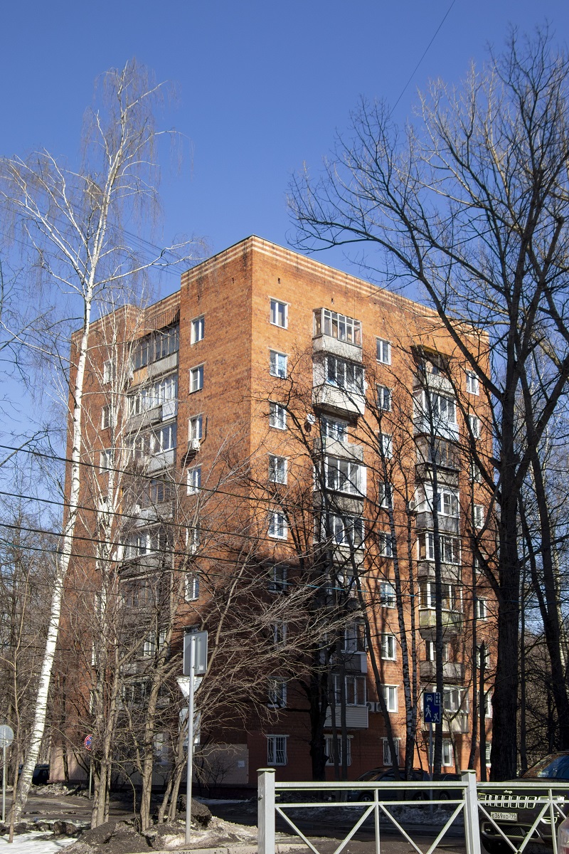 Химки, Парковая улица, 6