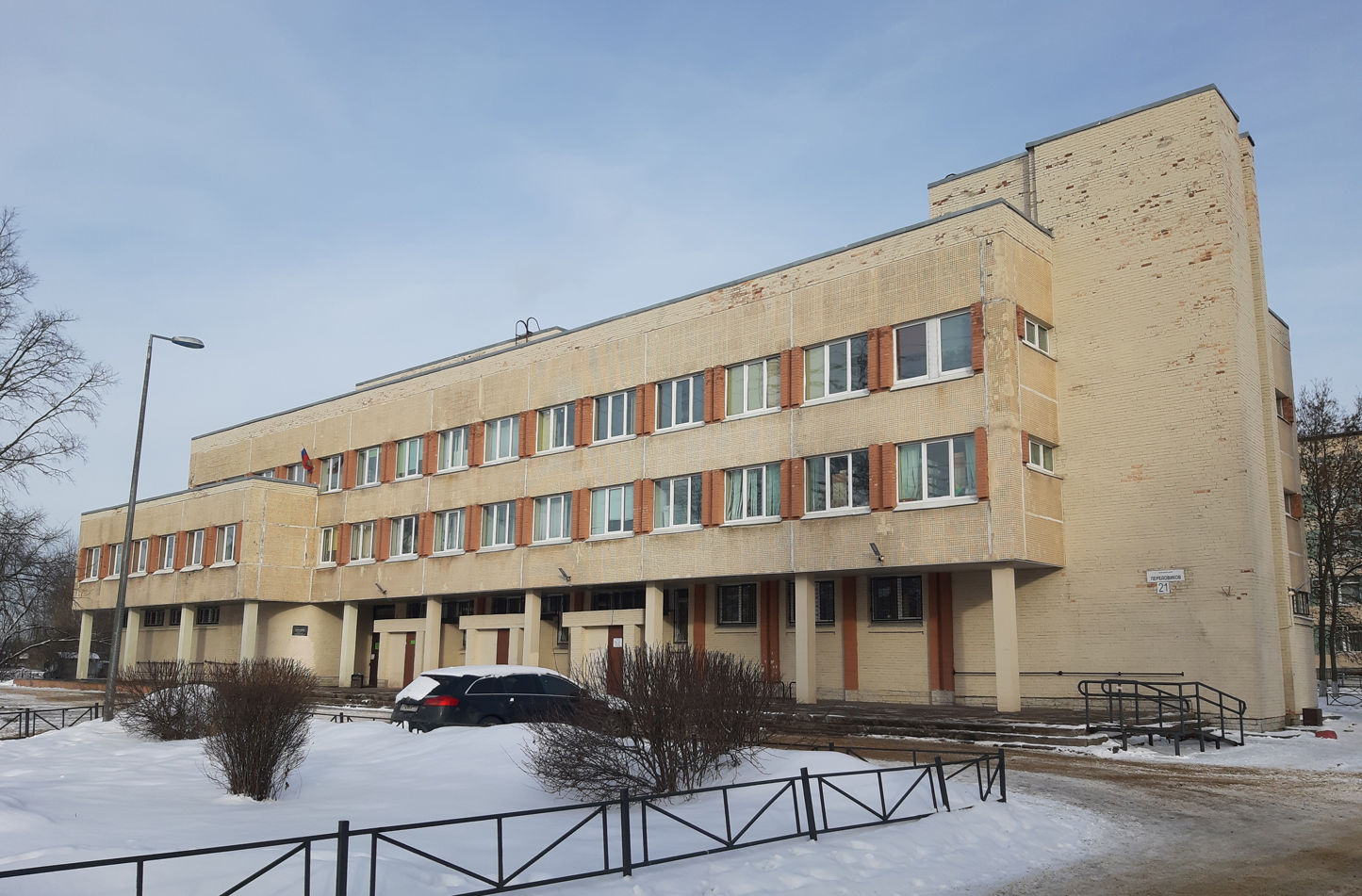 Санкт-Петербург, Улица Передовиков, 21