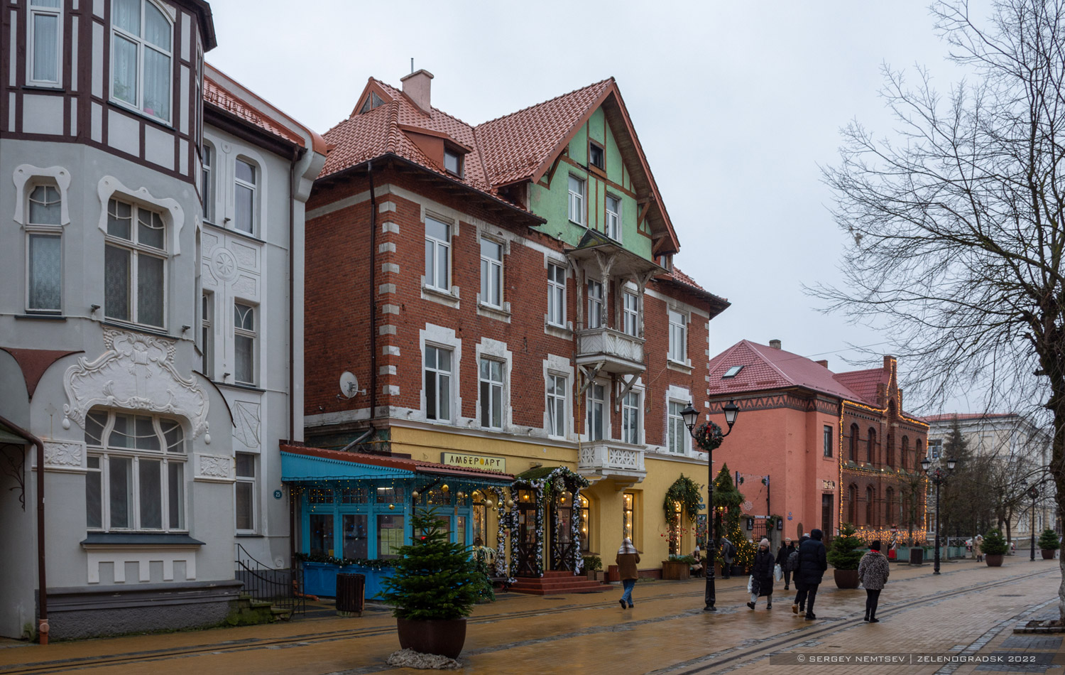 Зеленоградск, Курортный проспект, 27; Курортный проспект, 25