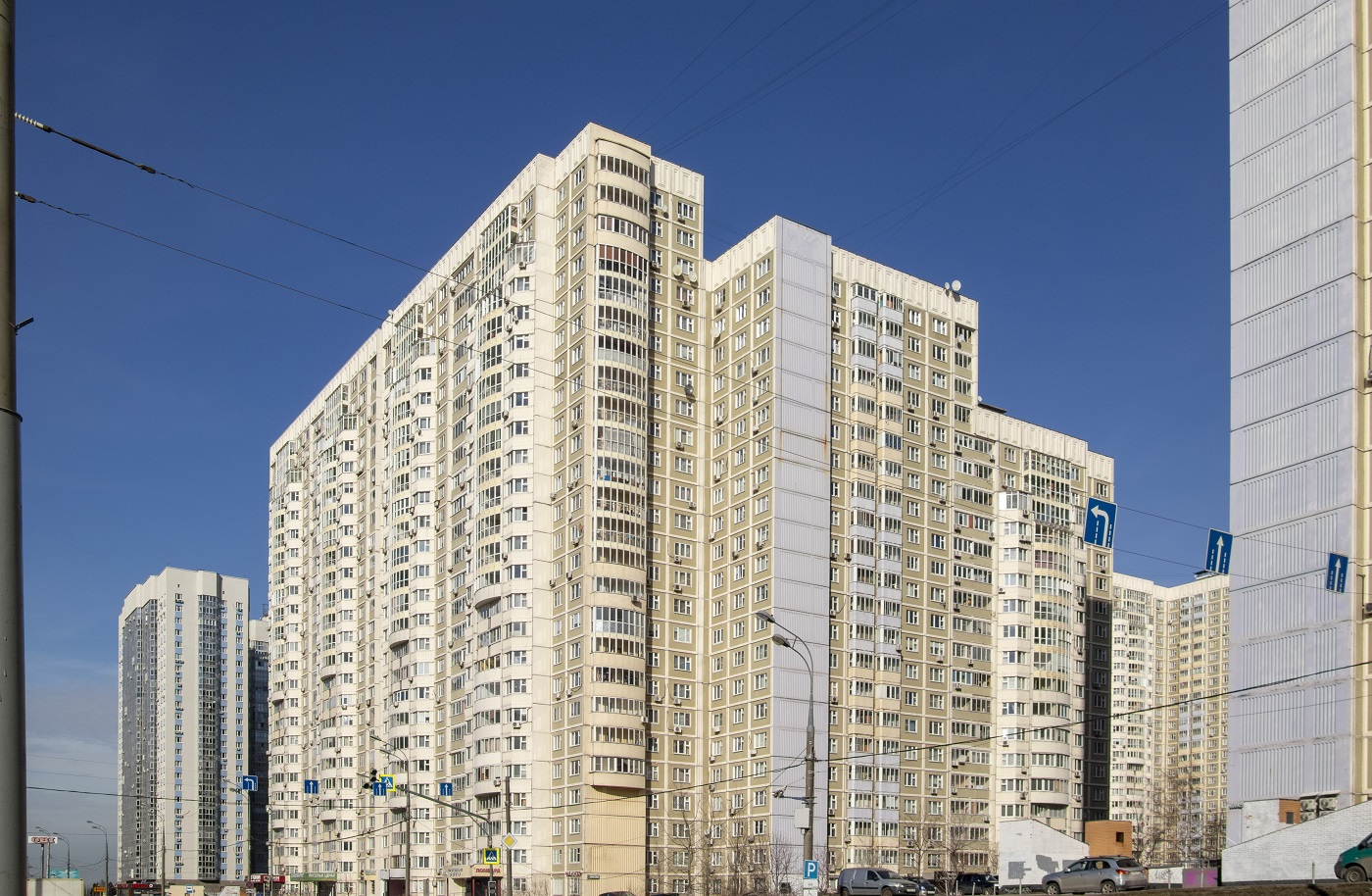 Химки, Молодёжная улица, 76