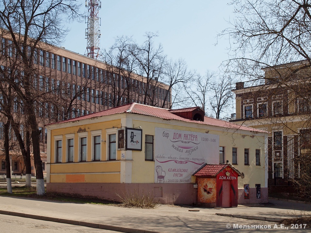 Ivanovo, Улица 10 Августа, 2 / Крутицкая улица, 4
