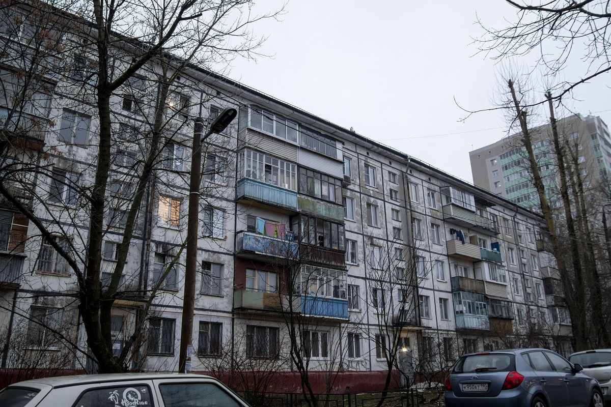 Химки, Микрорайон Сходня, Улица Микояна, 1 / первомайская улица, 53