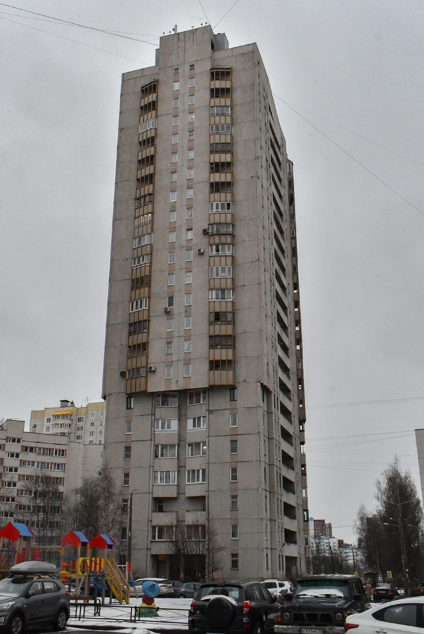 Sankt Petersburg, Площадь Льва Мациевича, 1