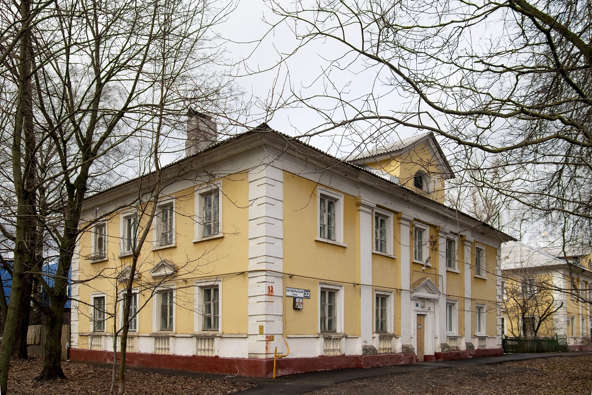 Химки, Микрорайон Сходня, Октябрьская улица, 32