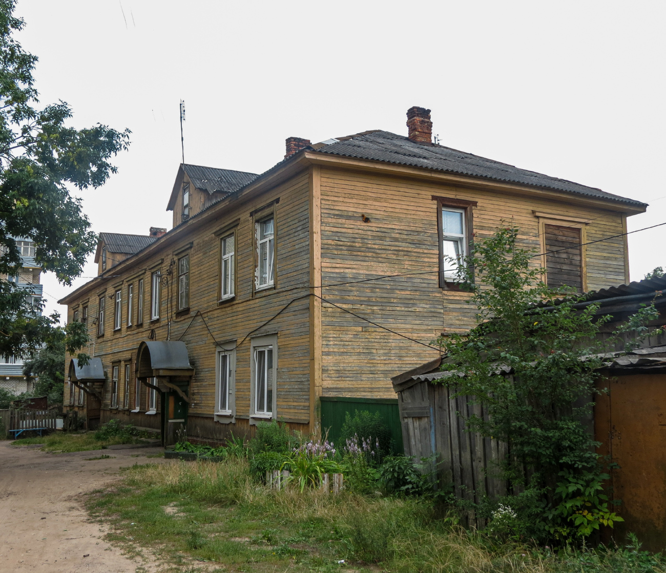 Борисов, Улица Строителей, 6