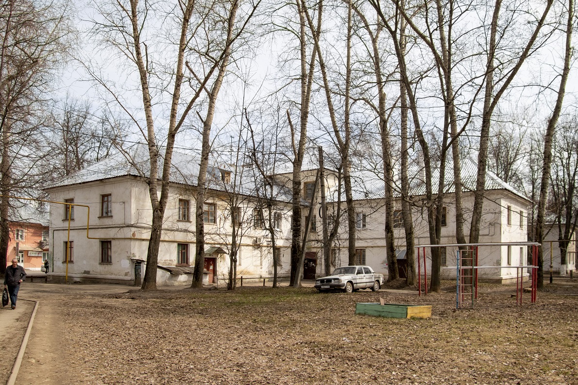 Рязань, Октябрьская улица, 30 / Молодёжная улица, 17