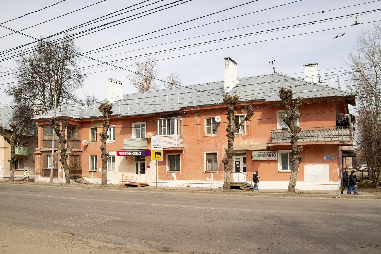 Рязань, Октябрьская улица, 27 / Молодёжная улица, 19