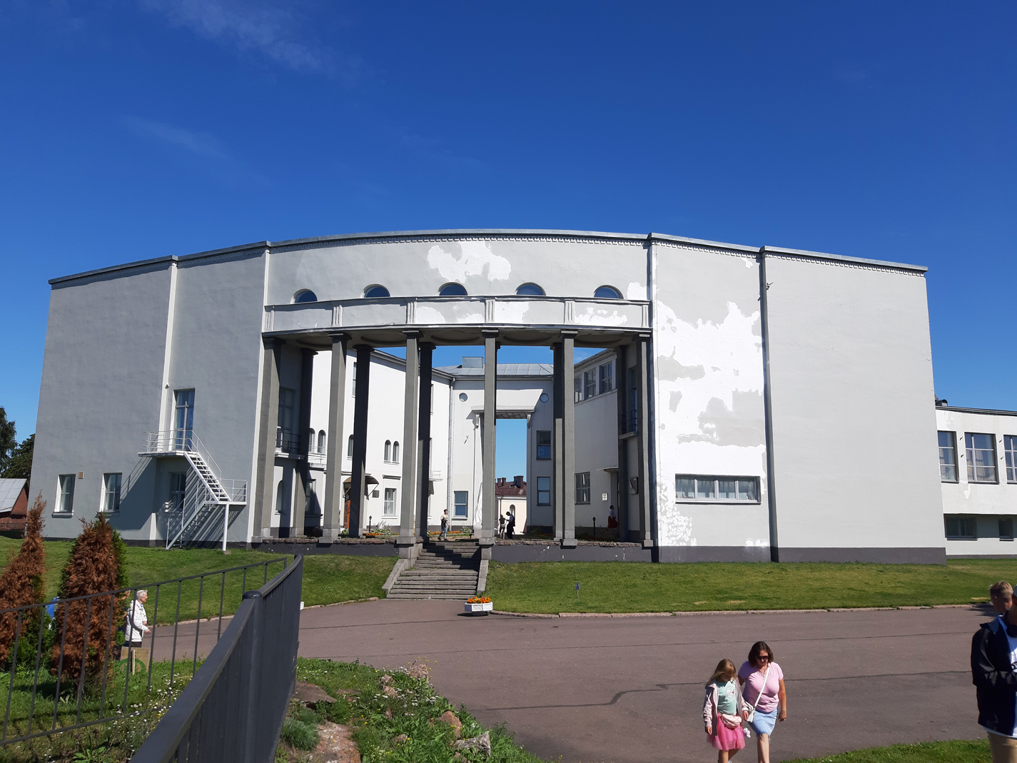 Vyborg, Улица Ладанова, 1