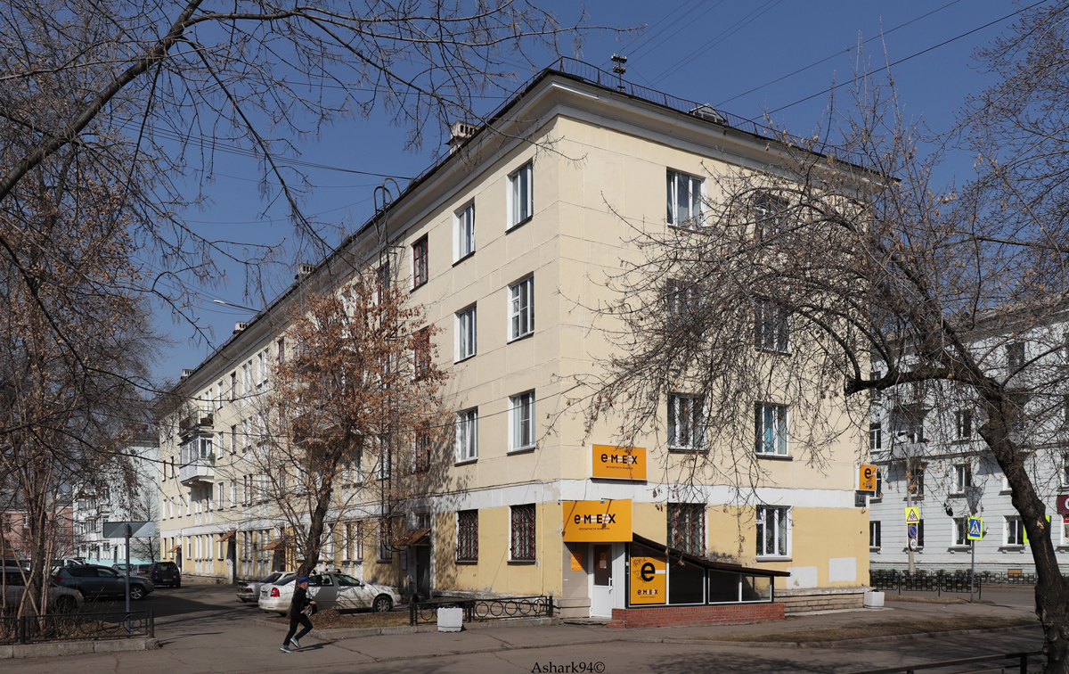 Железногорск, Октябрьская улица, 33 / Улица Свердлова, 14