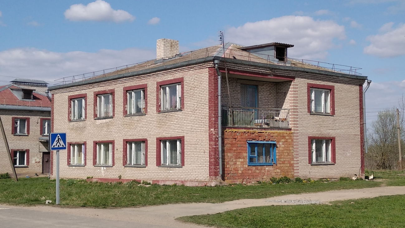 Еремеевщина, Школьная улица, 4