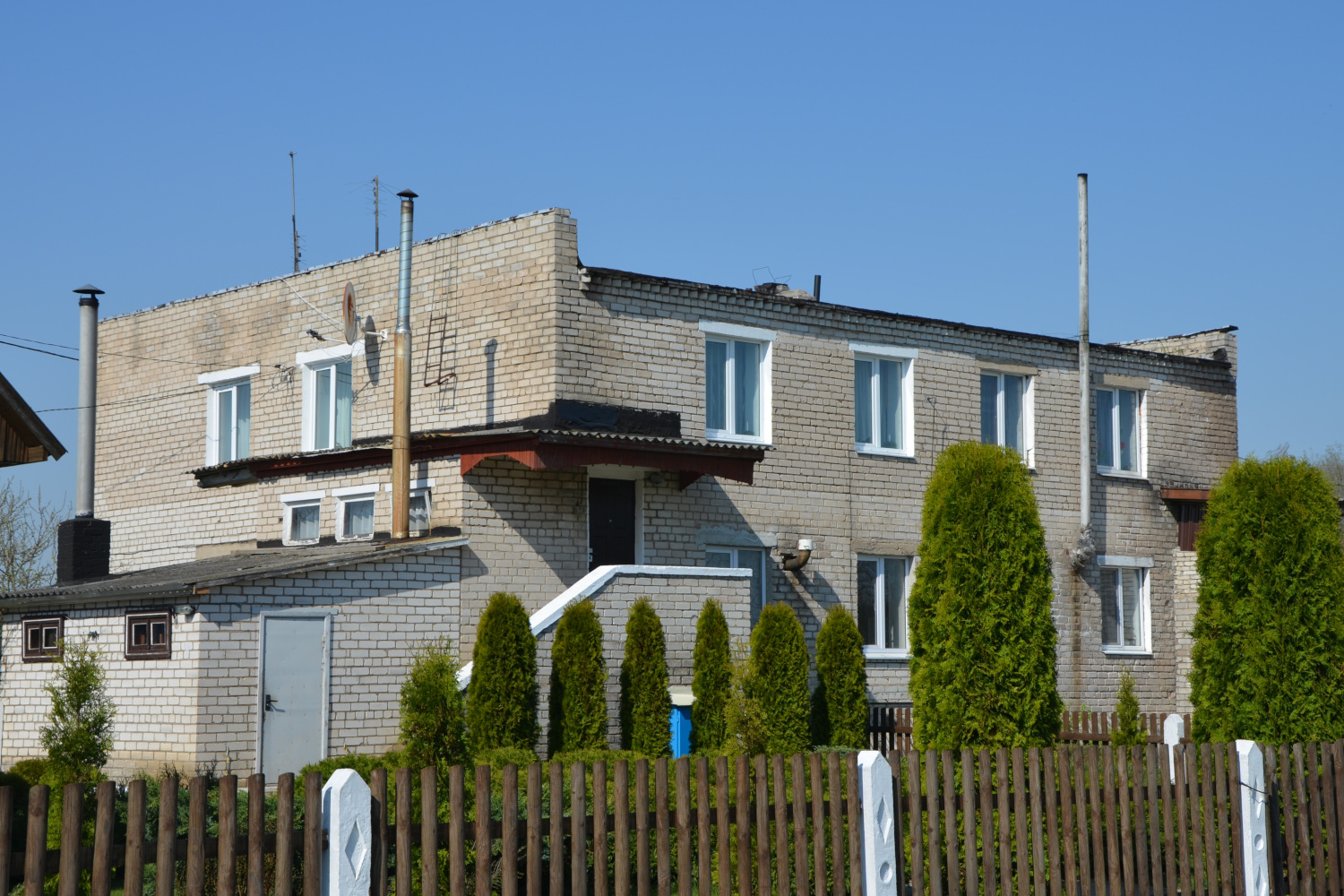 Ворона, Комсомольский переулок, 4