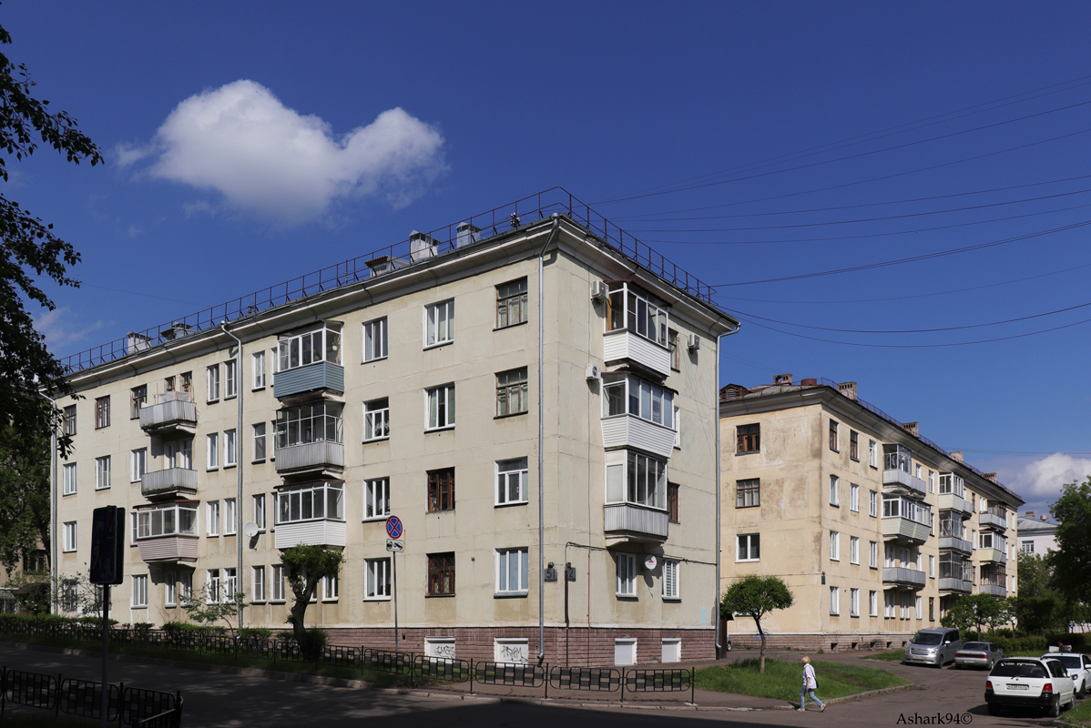 Железногорск, Школьная улица, 51 / Улица Чапаева, 2