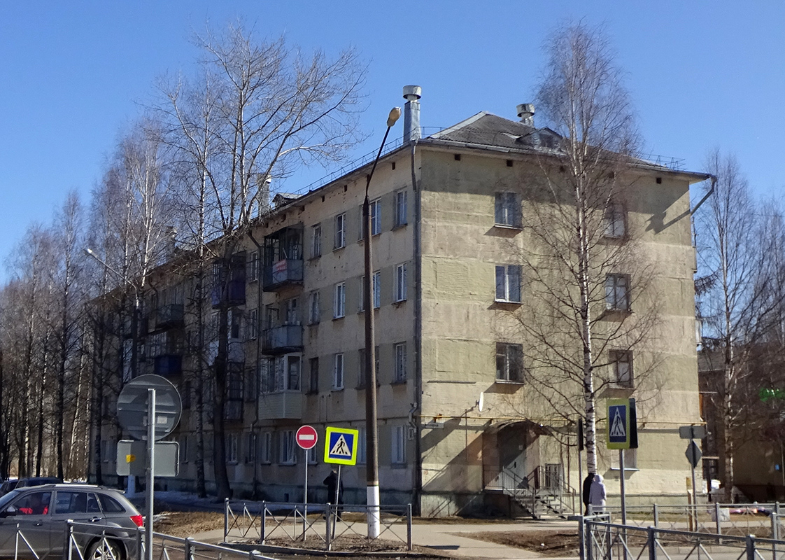 Мирный, Улица Чайковского, 10