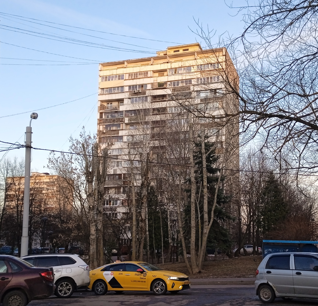 Москва, Улица Островитянова, 43 корп. 2