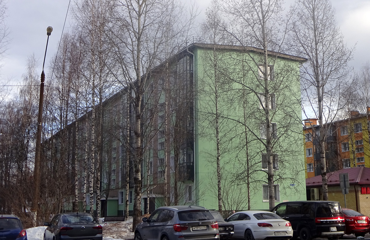 Мирный, Улица Ломоносова, 16
