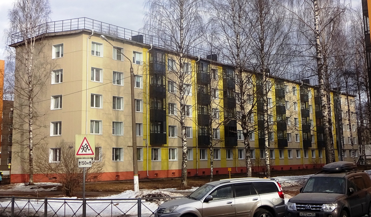 Мирный, Улица Ломоносова, 10