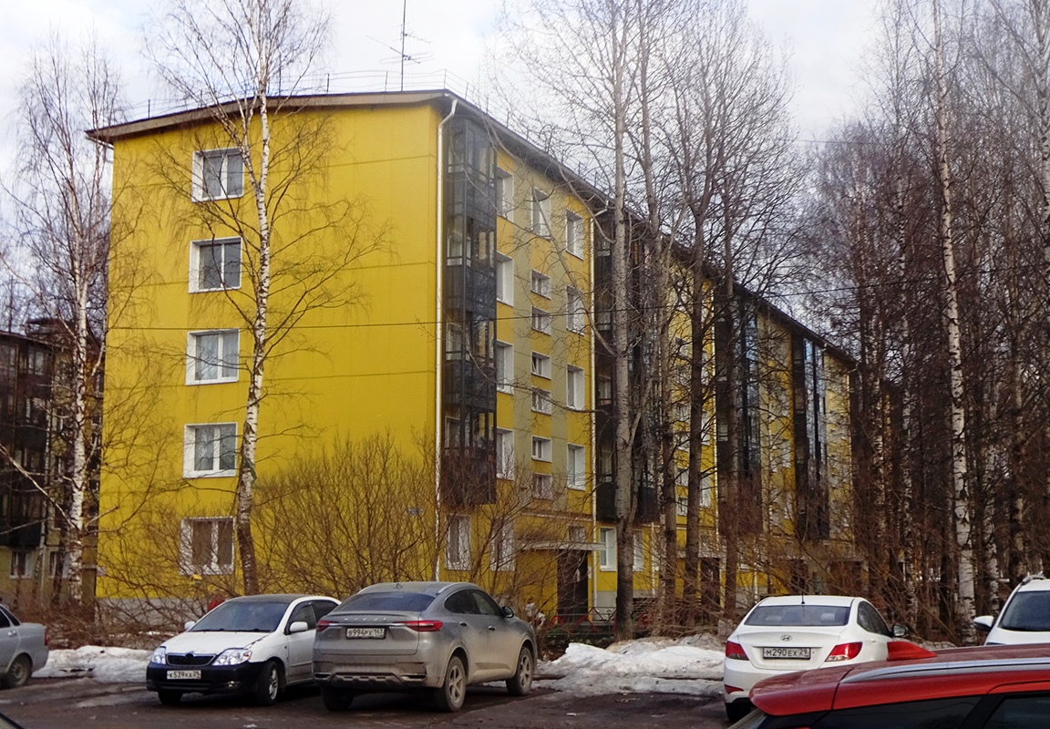 Мирный, Улица Ломоносова, 20