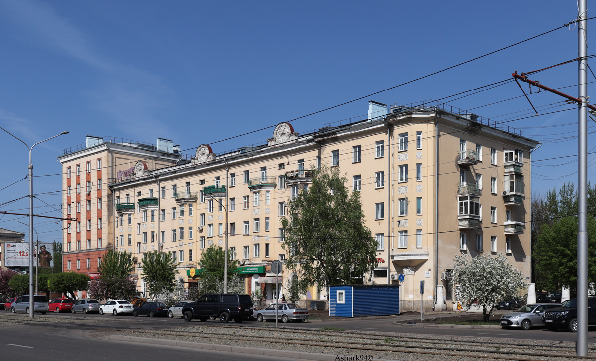 Красноярск, Проспект имени газеты «Красноярский рабочий», 44