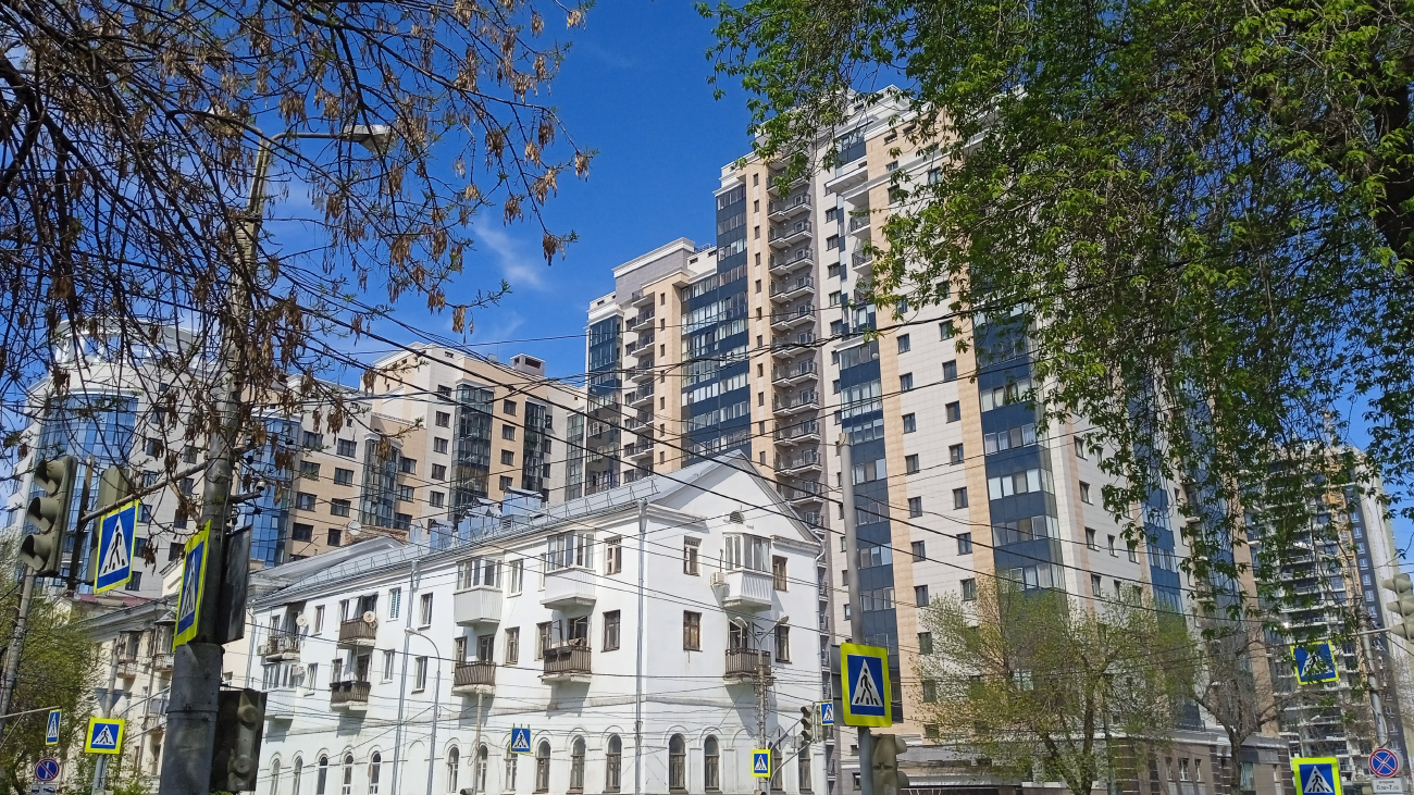 Самара, Самарская улица, 192 / улица Маяковского, 22; Самарская улица, 200А