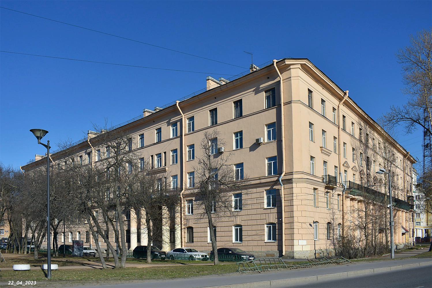 Санкт-Петербург, Октябрьская набережная, 74 корп. 1
