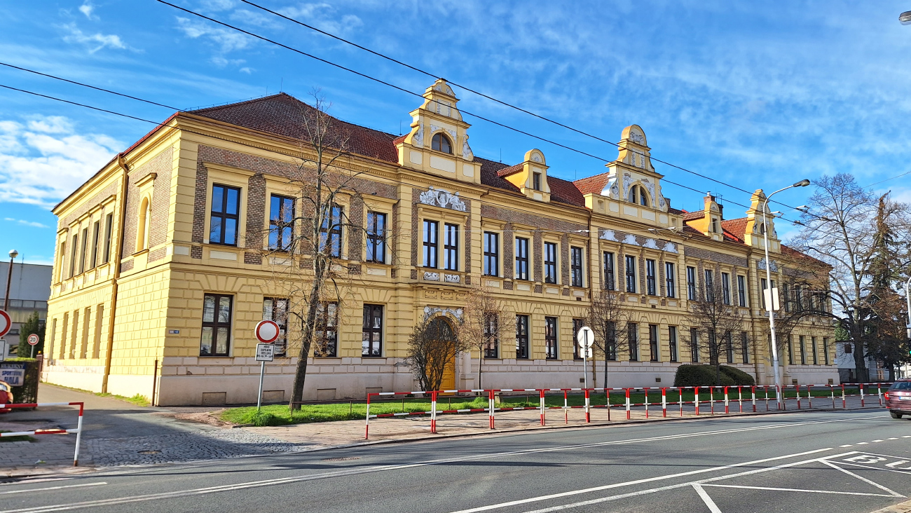 Градец-Кралове, Pražská třída, 198