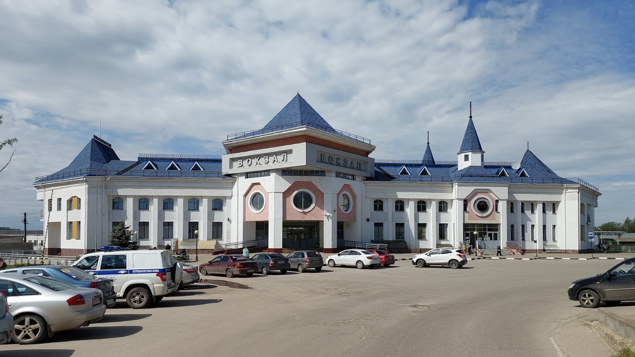 Семёнов, Привокзальная площадь, 1