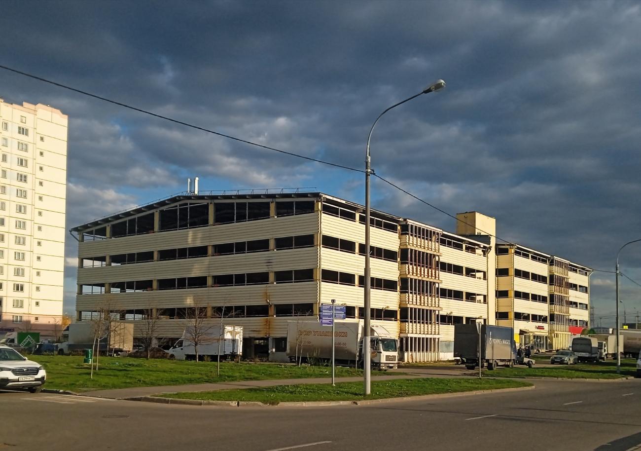 Москва, Улица Брусилова, 3