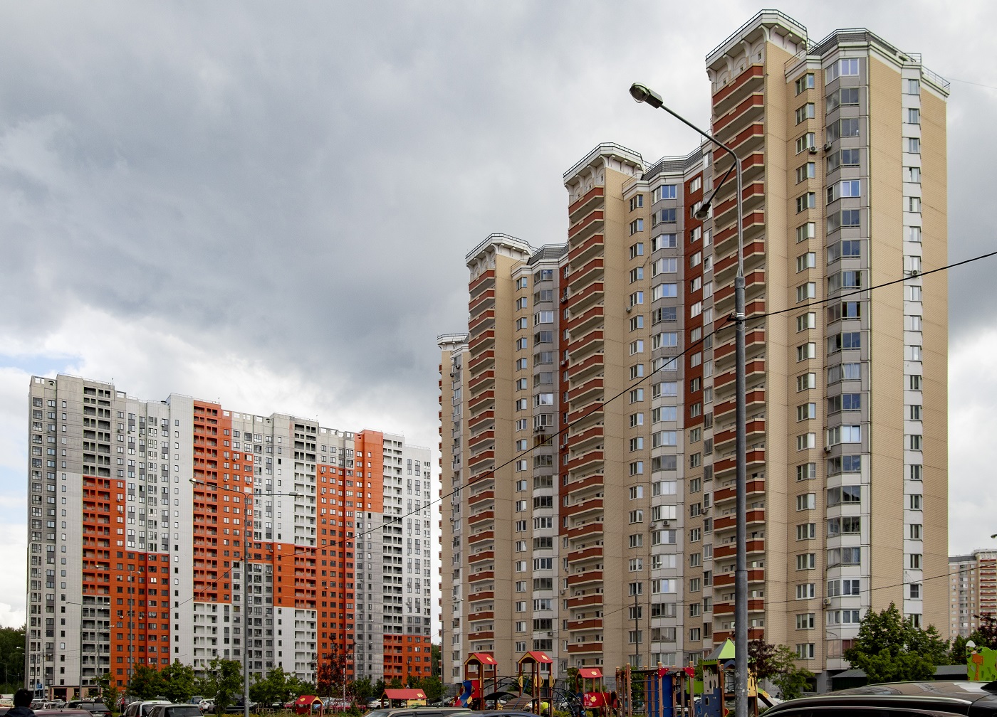 Ленинский городской округ, прочие н.п., пос. Дрожжино, Южная улица, 27; пос. Дрожжино, Новое шоссе, 12 корп. 2