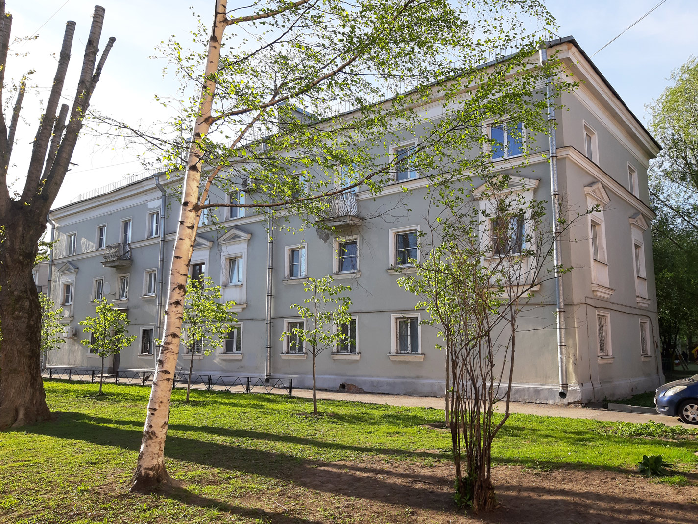 Санкт-Петербург, Среднеохтинский проспект, 43