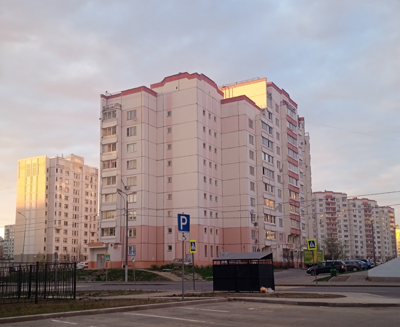 Москва, Изюмская улица, 61 корп. 1